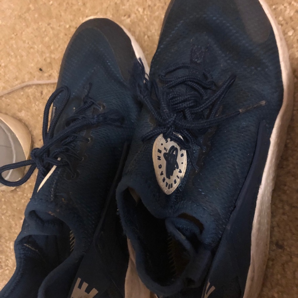 Navy blue huaraches